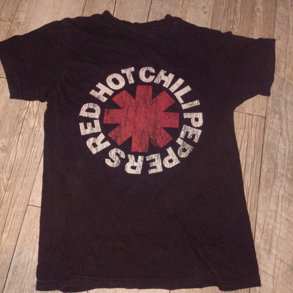 Red hot Chili peppers tee